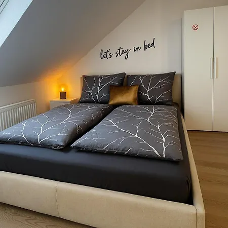 Tip! Grosszuegige Im Herzen Der Dresdner Neustadt Apartment
